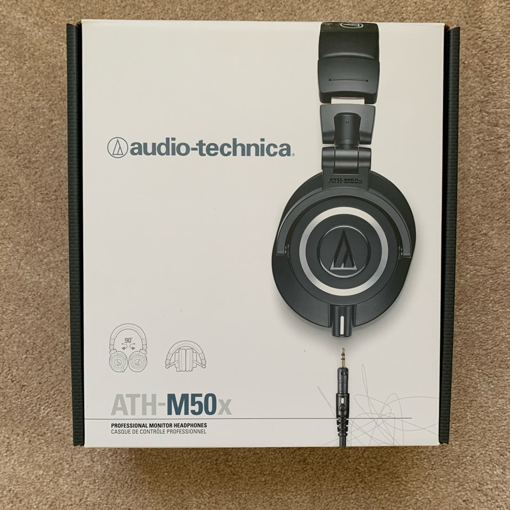 Audio-Technica headphones with box and dusterbag